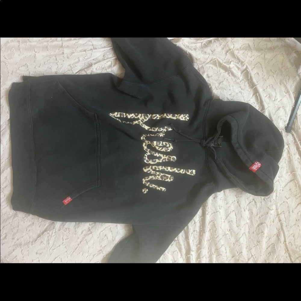 Medium FRESH hoodie, asking 65$